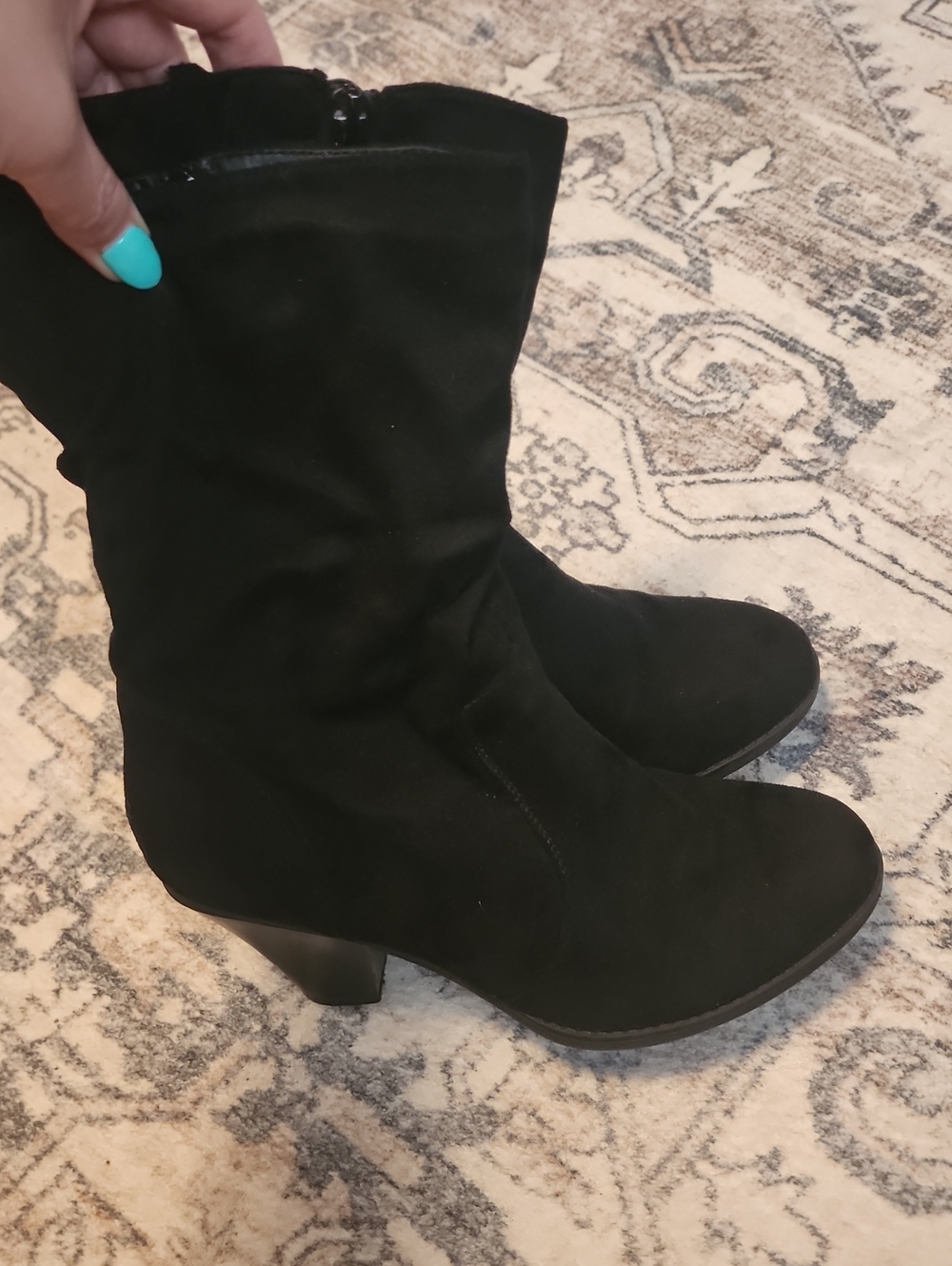 Torrid Size 10 Women's Black Mid-Heel Suede Boots. Nice